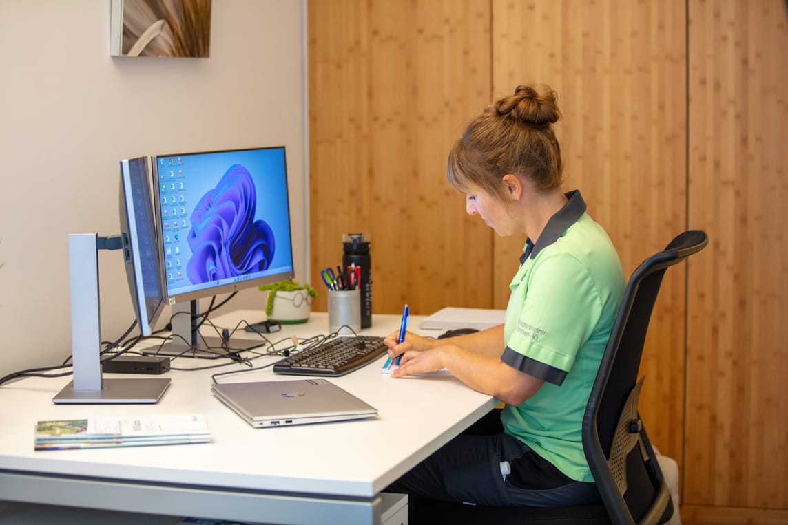 Als Pflegeexpertin bei der BZE AG, ist ein Teil der Aufgaben auch administrativer Natur.